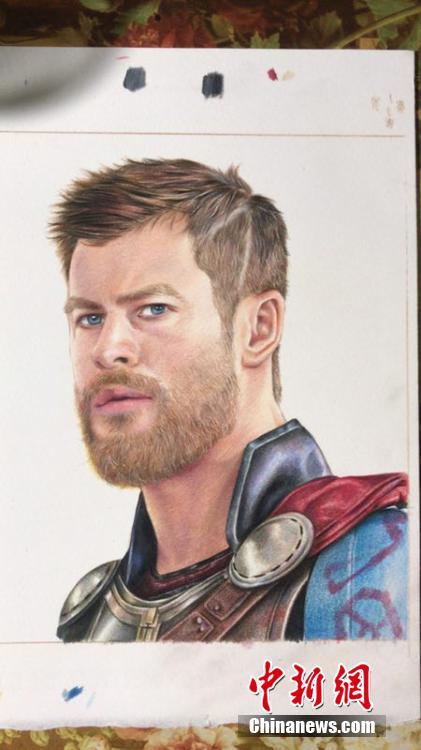 Artista chinês desenha Tony Stark com 3000 rota??es de um compasso