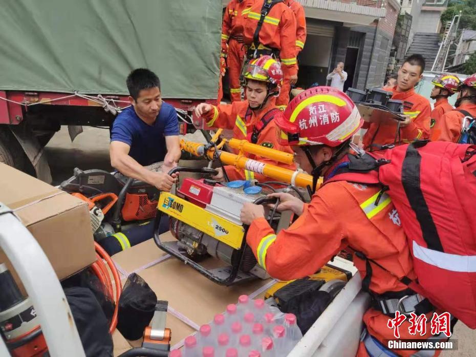 China combate o poderoso tuf?o Lekima