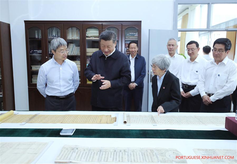 Xi visita patrim?nio cultural em Gansu
