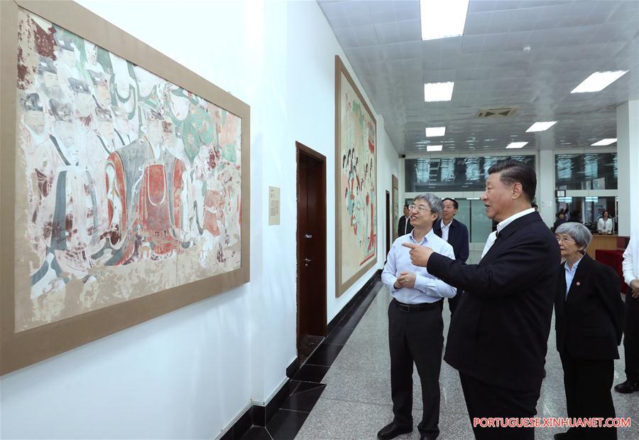 Xi visita patrim?nio cultural em Gansu