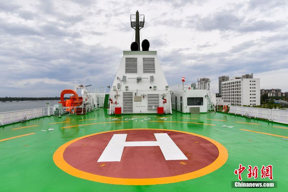Hainan: navio de logística e abastecimento “Sansha 2” realiza navega??o de estreio 