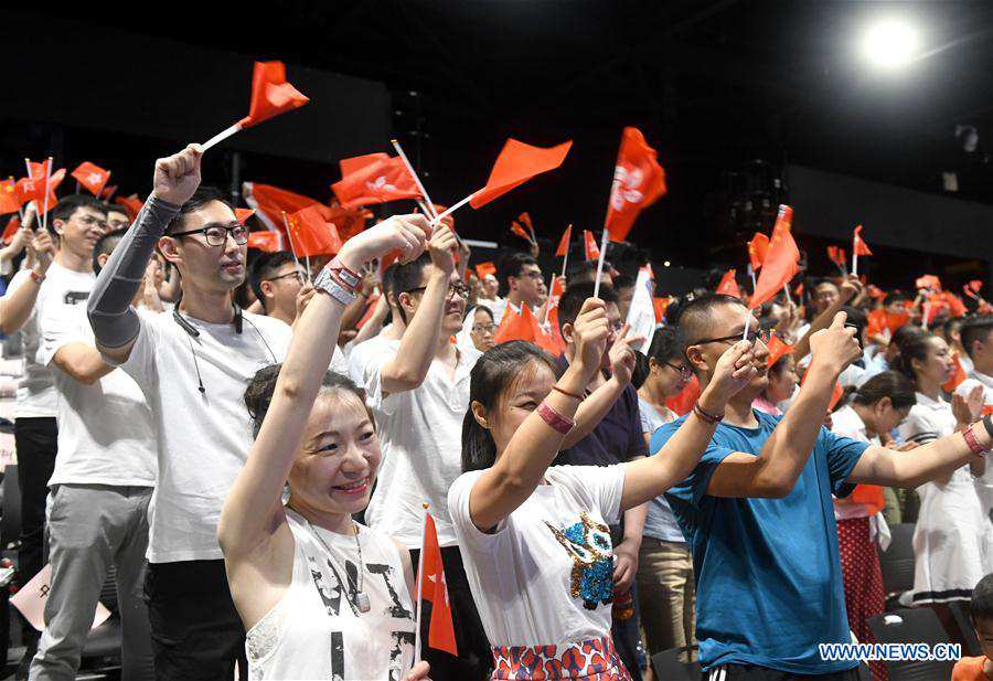 Associa??o em Hong Kong pede solidariedade e harmonia da cidade