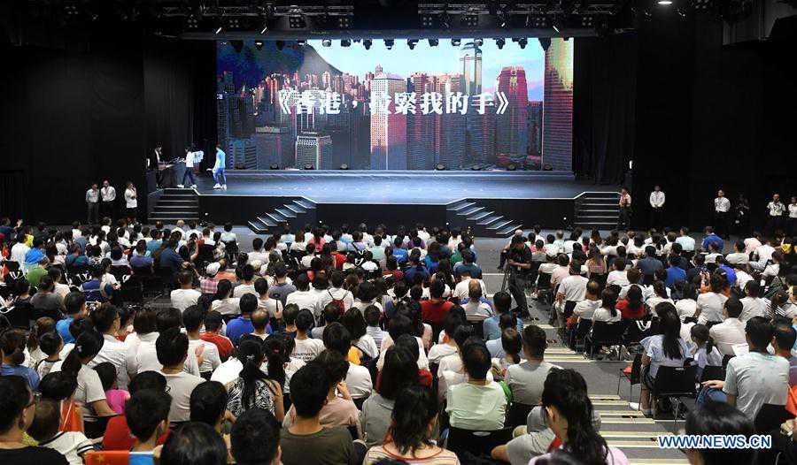 Associa??o em Hong Kong pede solidariedade e harmonia da cidade