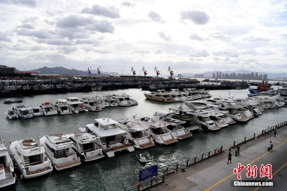 Tuf?o Bailu chega ao Leste da China