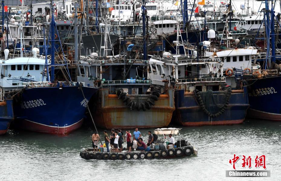 Tuf?o Bailu chega ao Leste da China