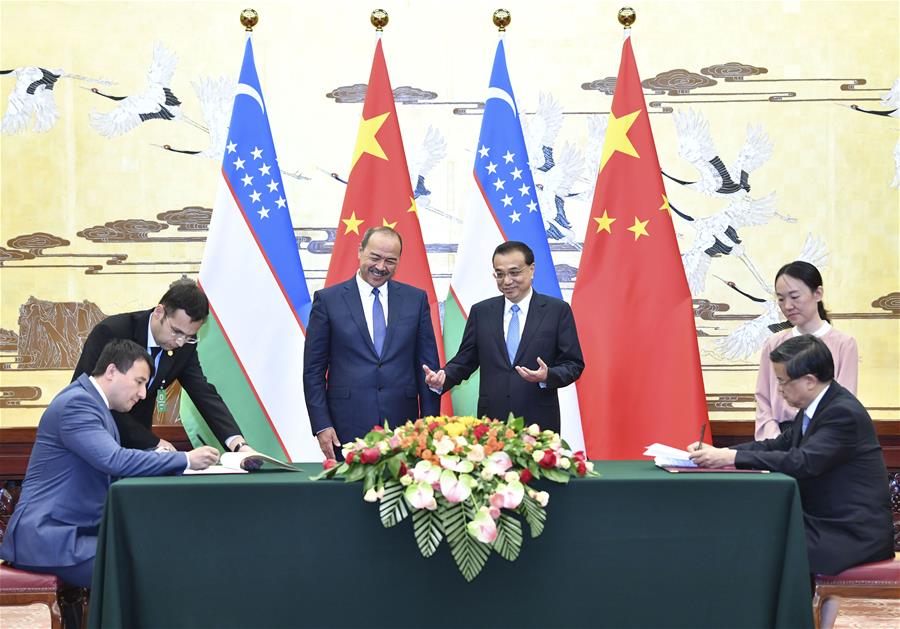 Premiê chinês conversa com seu homólogo do Uzbequist?o para refor?ar la?os bilaterais