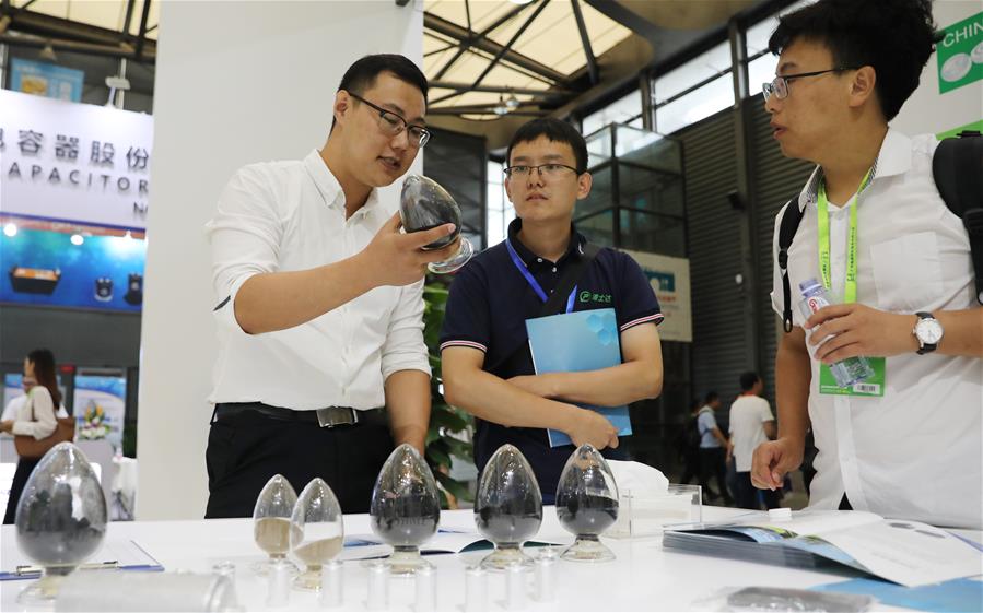 Exposi??o International da Indústria de Veículos de Nova Energia abre em Shanghai