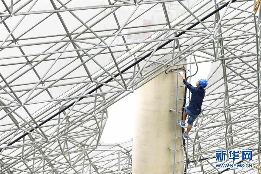 Telescópio espacial da China recebe visita de manuten??o