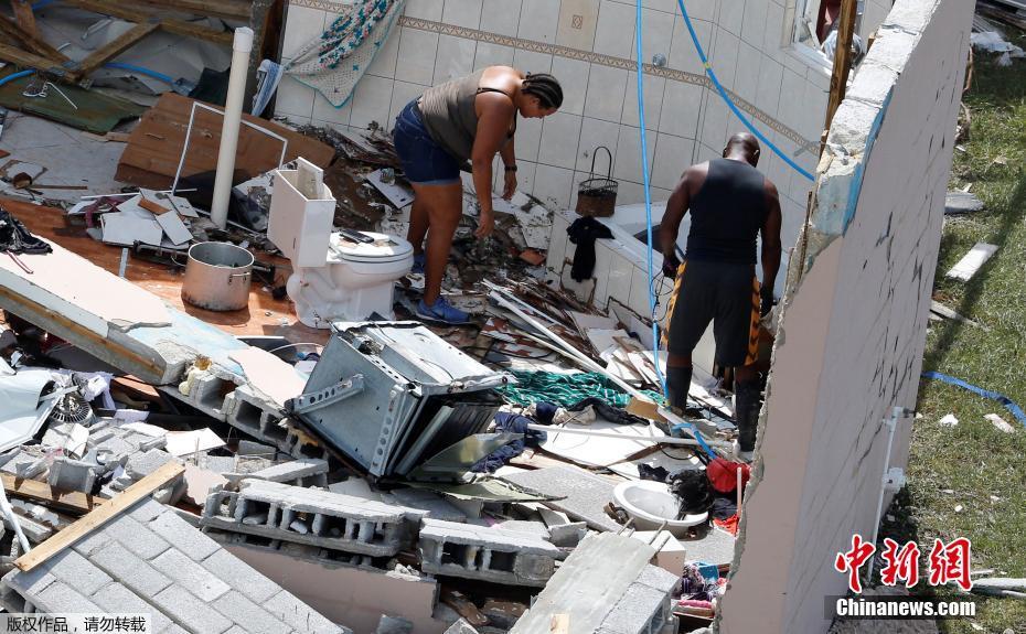 Fura??o Dorian atinge Bahamas