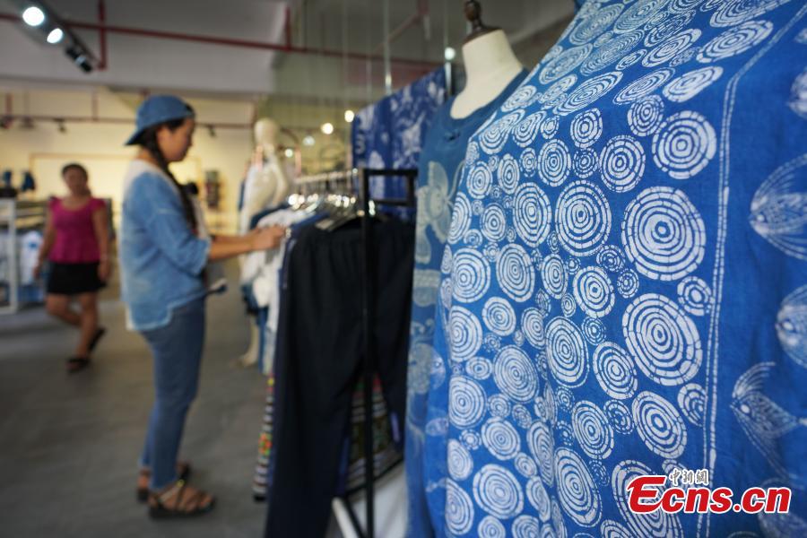 Guizhou: Artesanato tradicional ajuda popula??o a sair da pobreza