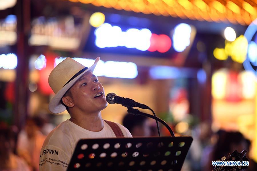 Chongqing: Economia noturna enriquece escolhas de consumo dos cidad?os e atrai visitantes