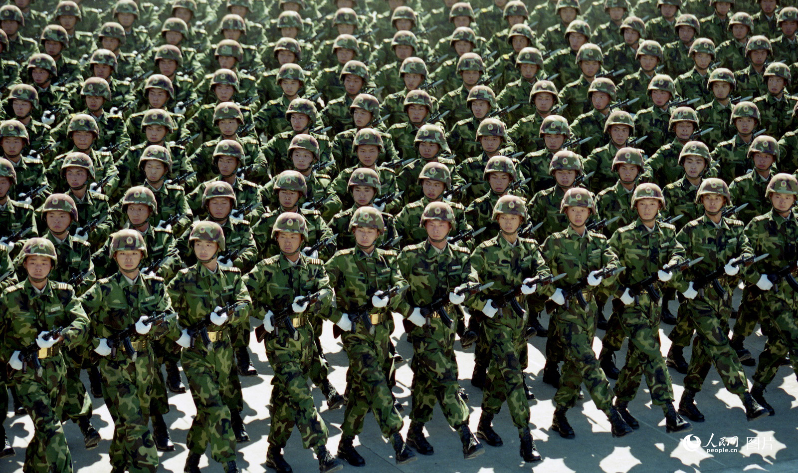 Galeria: parada militar celebrou 50o aniversário da funda??o da Nova China (1999)