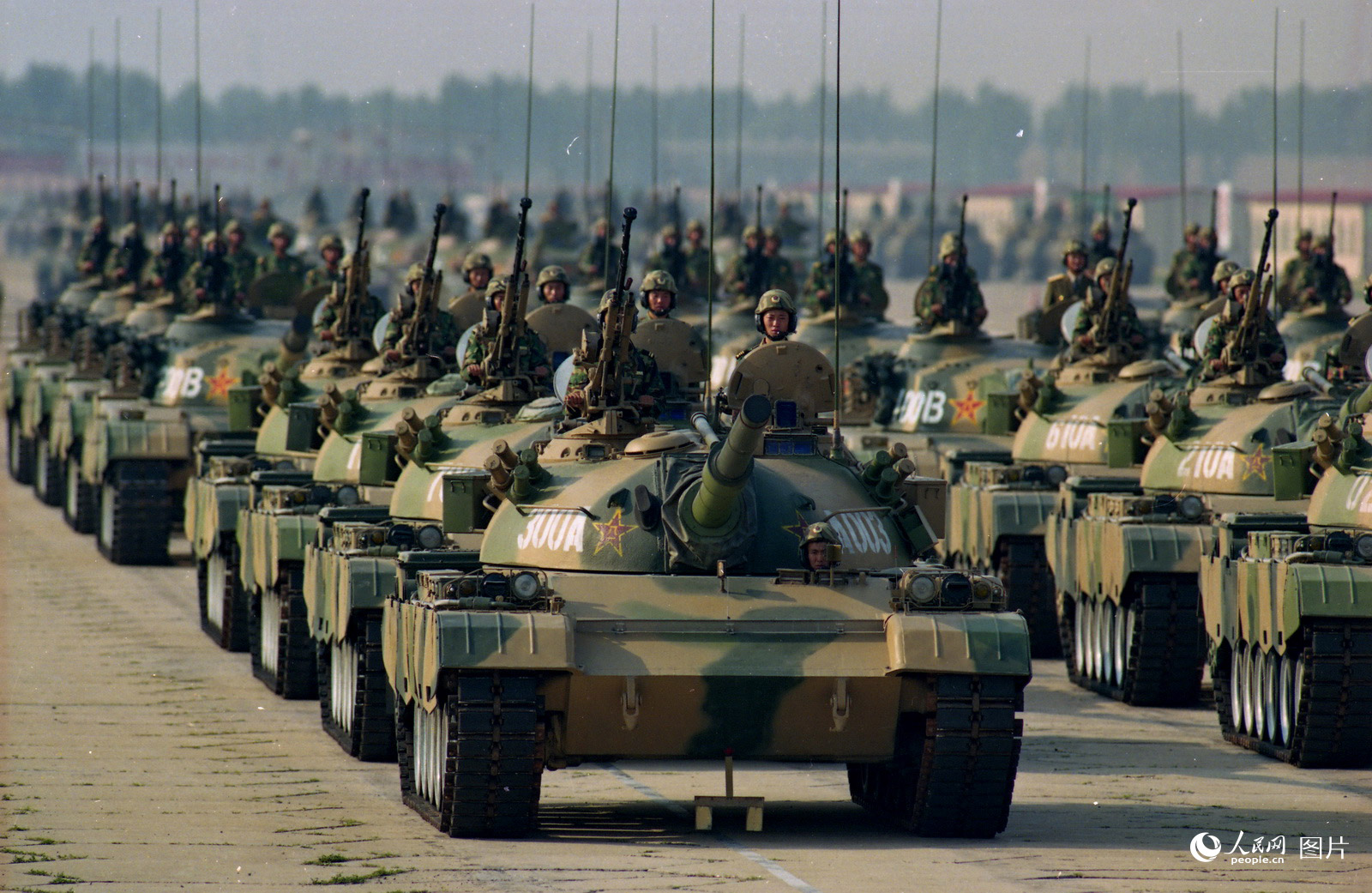 Galeria: parada militar celebrou 50o aniversário da funda??o da Nova China (1999)