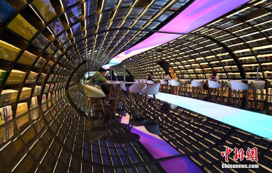 Hangzhou: nova livraria com belo design no Lago Oeste atrai cidad?os