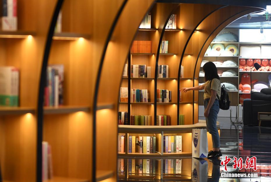 Hangzhou: nova livraria com belo design no Lago Oeste atrai cidad?os