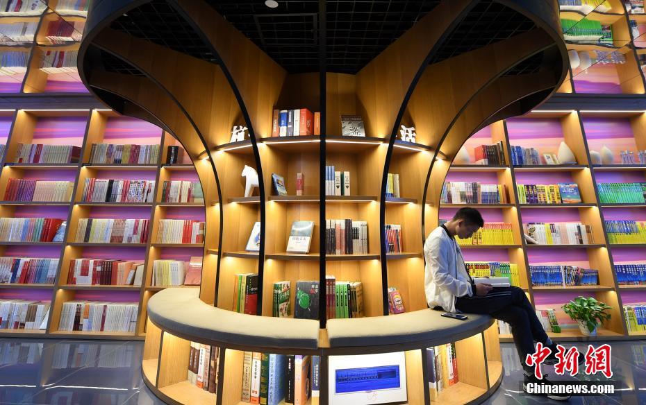 Hangzhou: nova livraria com belo design no Lago Oeste atrai cidad?os