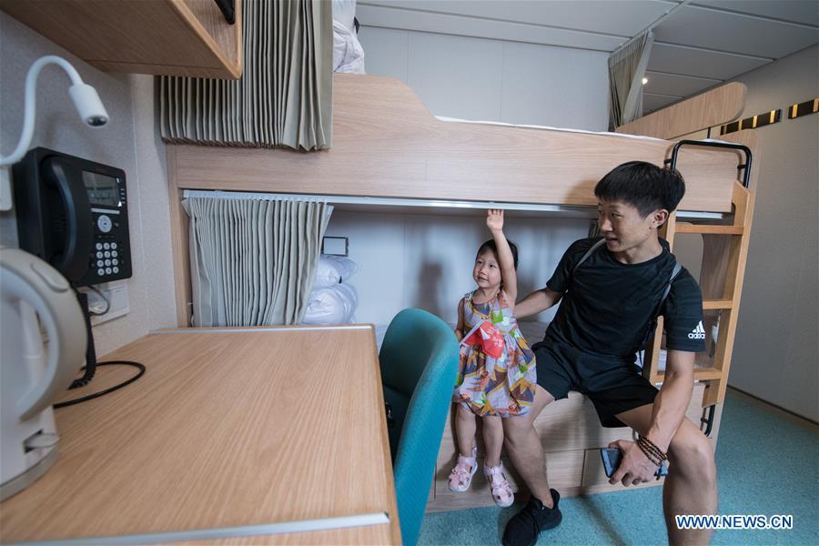 Primeiro navio quebra-gelo de fábrico chinês irá realizar a miss?o à Antártica