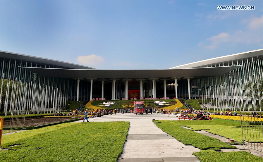 Decora??es do local da CIIE decorrem sem incidentes