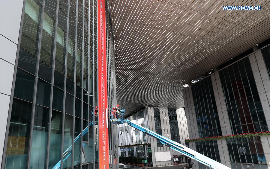 Decora??es do local da CIIE decorrem sem incidentes