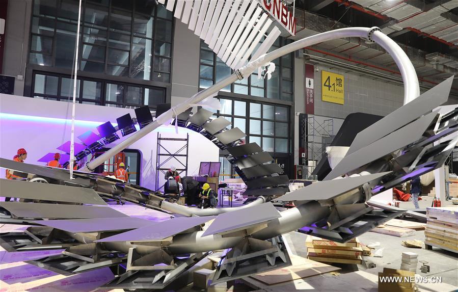 Trabalhadores preparam 2a CIIE em Shanghai