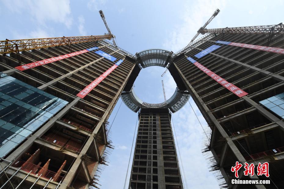 Constru??o do primeiro corredor circular suspenso da China conclui oficialmente