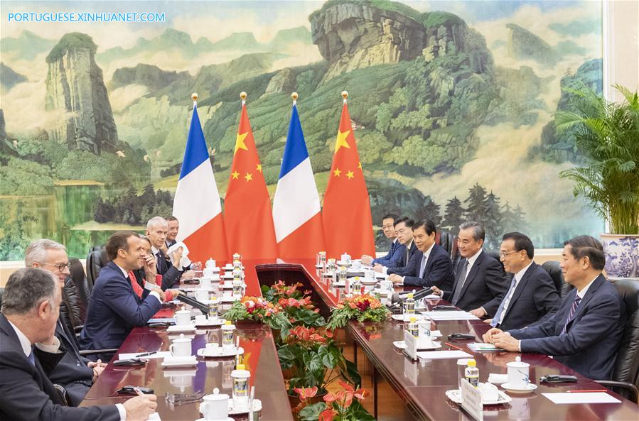 Primeiro-ministro chinês se reúne com Macron