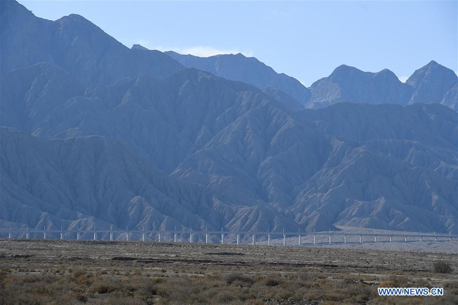 Pontes ferroviárias utilizadas na ferrovia Golmud-Korla para considera??es ecológicas