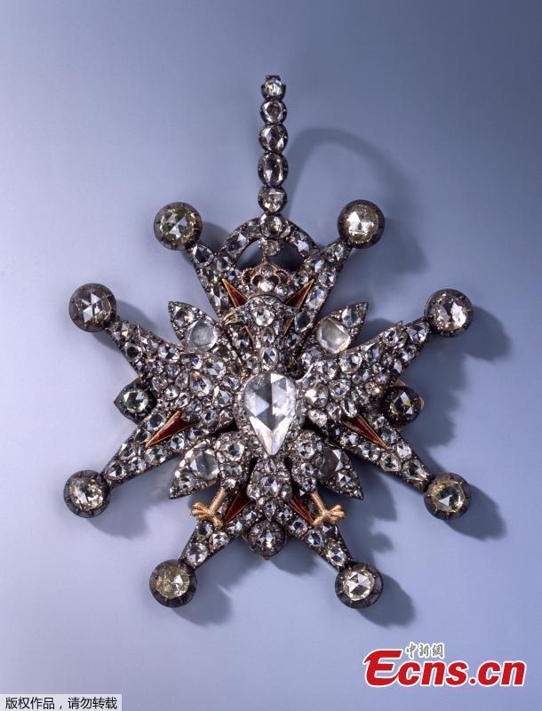 Ladr?es?roubam?jóias?de?valor?inestimável?em?museu?alem?o