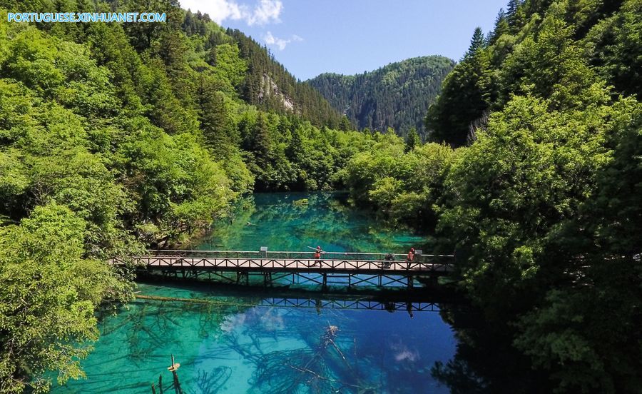 Parque nacional chinês Jiuzhaigou retoma opera??o normal após terremoto