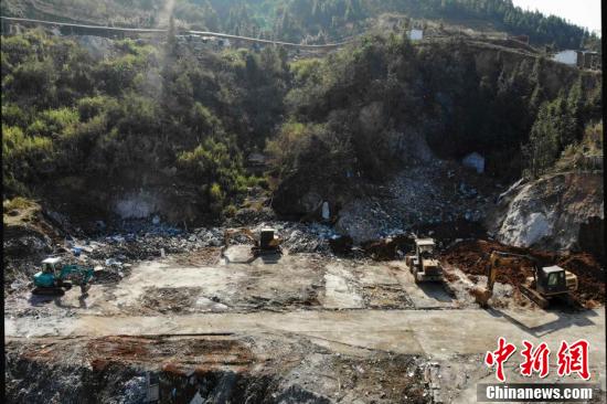 Explos?o em fábrica de fogo de artifício deixa 7 mortos e 13 feridos