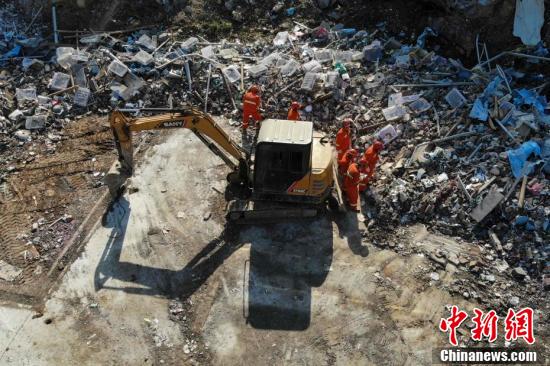 Explos?o em fábrica de fogo de artifício deixa 7 mortos e 13 feridos