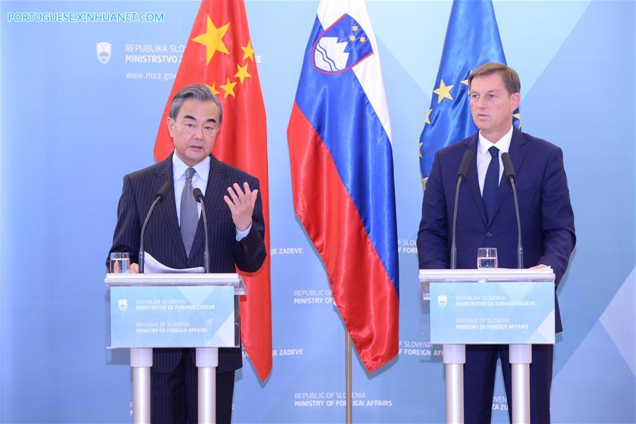 Acordo China-EUA de comércio é uma boa notícia para ambos os países e o mundo, diz chanceler chinês