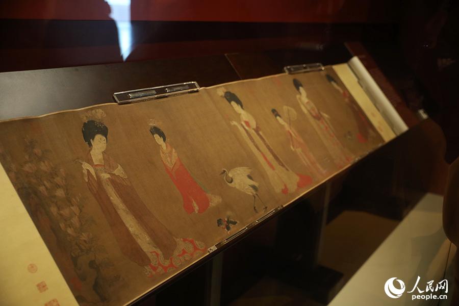 Exposi??o de relíquias culturais da dinastia Tang realizada em Museu da província de Liaoning