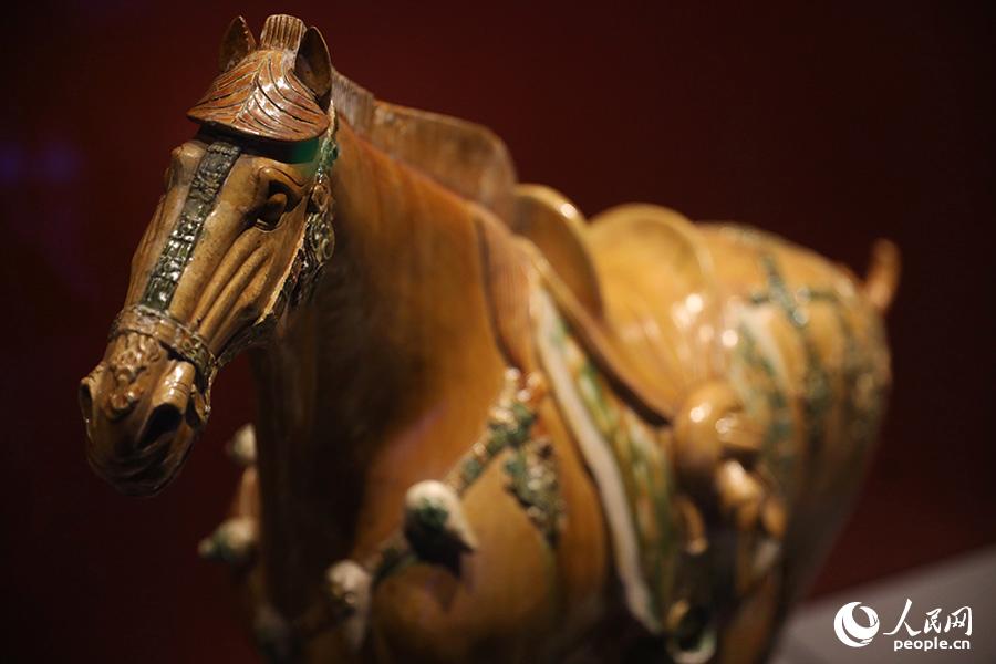 Exposi??o de relíquias culturais da dinastia Tang realizada em Museu da província de Liaoning