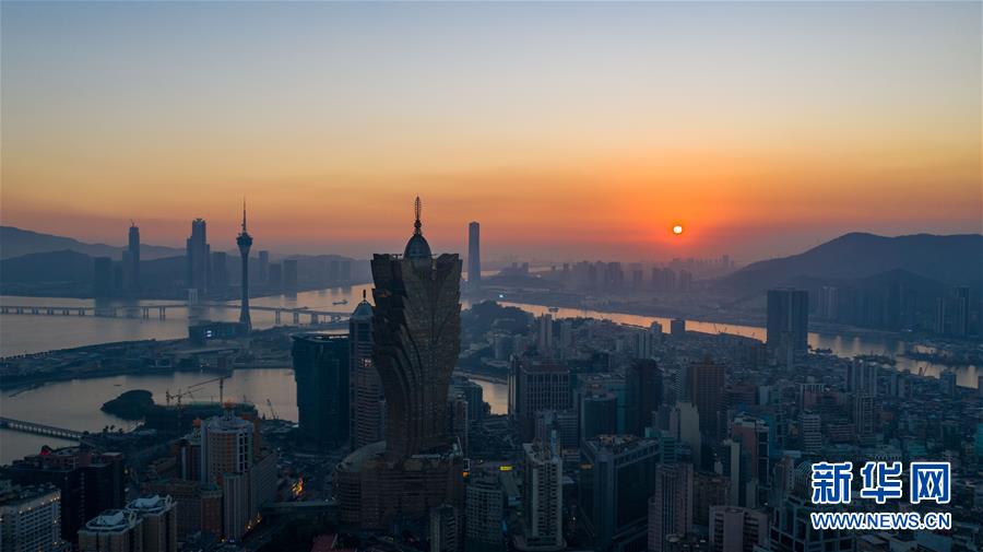 Os 20 anos da jornada de Macau e da parte continental para o desenvolvimento compartilhado