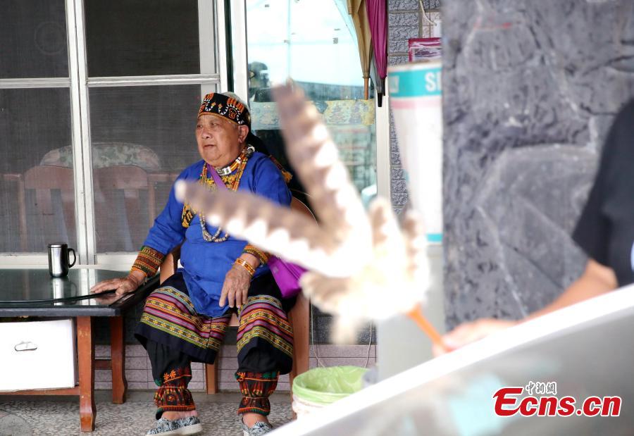 Apelos surgem em Taiwan por preserva??o de tradi??o de tatuagens de grupo étnico local