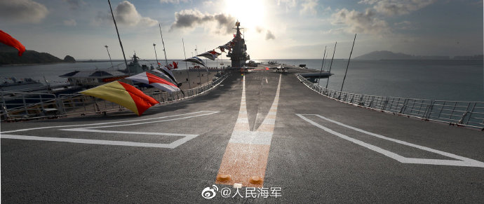Porta-avi?es Shandong entra ao servi?o da marinha