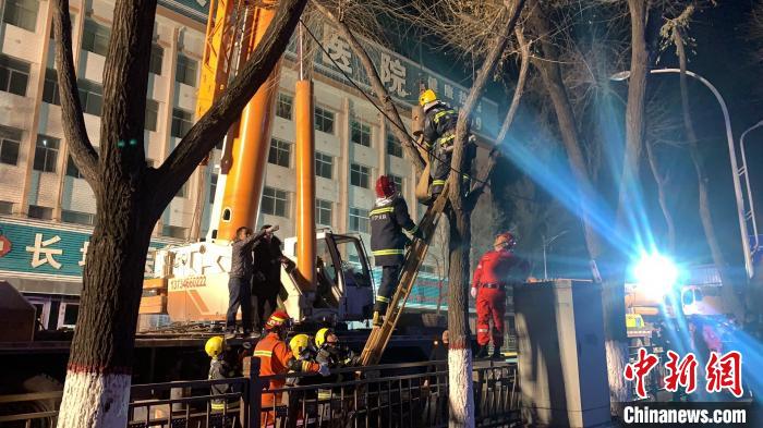 Colapso de estrada em Qinghai deixa pelo menos 6 mortes