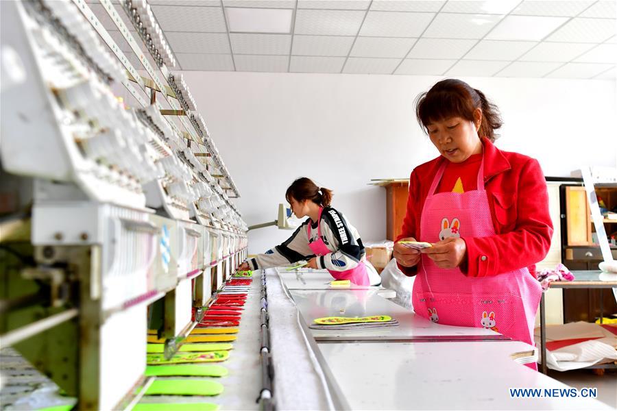 Solu??es de alívio da pobreza melhoram padr?o de vida das pessoas na aldeia Nanpingtouwu