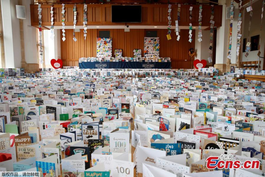 Veterano britanico Tom Moore recebeu milhares de cart?es de aniversário

