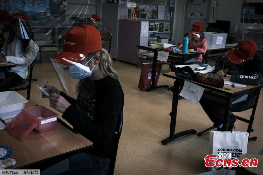 Fran?a: Escolas reabrem à medida que bloqueio do país alivia