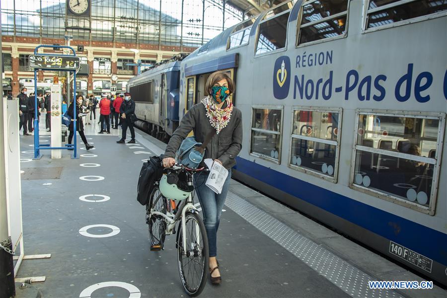 Fran?a come?a a suspender gradualmente confinamento