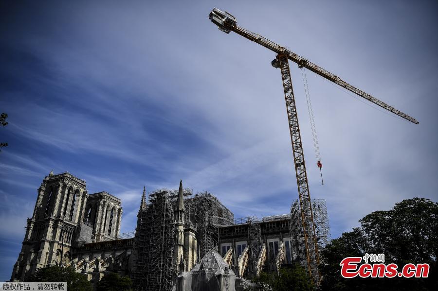 Restauro da catedral de Notre Dame retomado enquanto a Fran?a alivia medidas de bloqueio