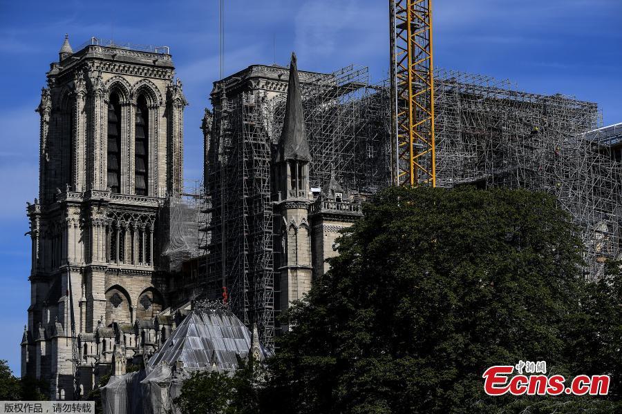 Restauro da catedral de Notre Dame retomado enquanto a Fran?a alivia medidas de bloqueio