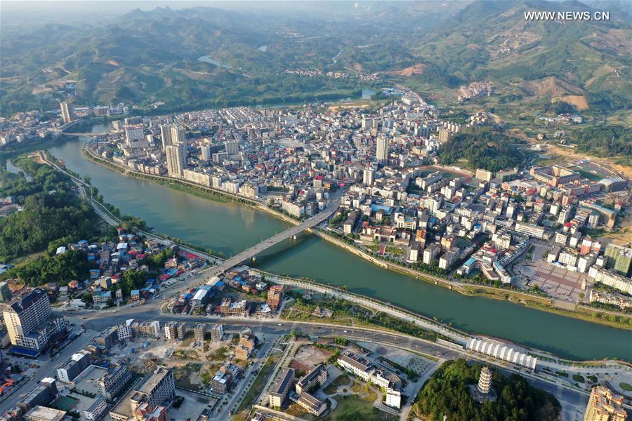 Guangxi: todo o grupo étnico Maonan deixa a pobreza