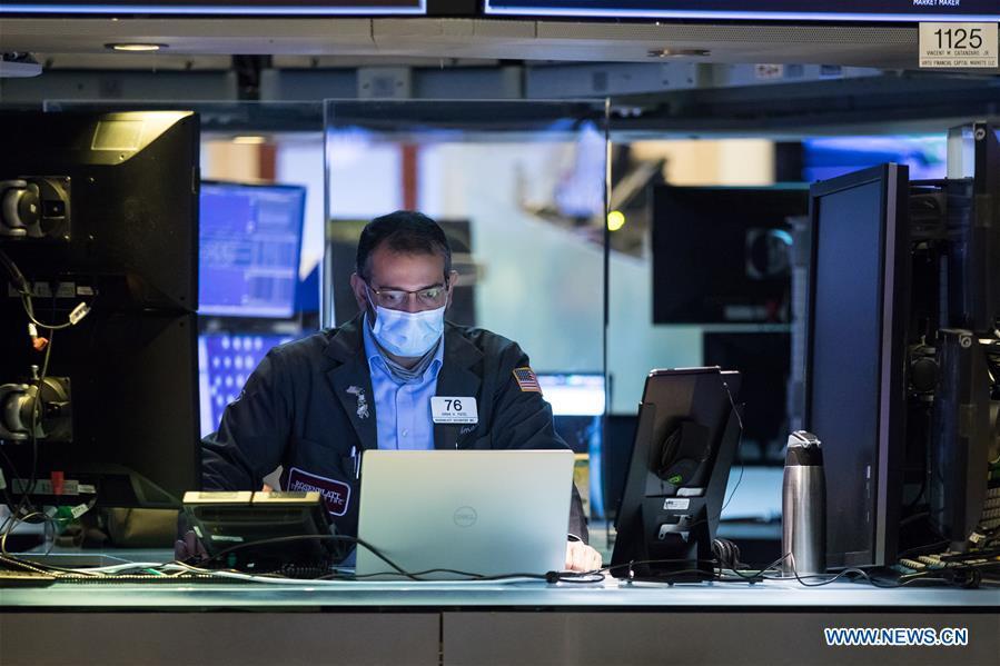 Bolsa de Valores de Nova York reabre parcialmente