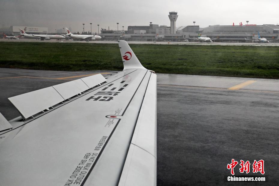 China: companhias aéreas apostam em avi?o de fabrico doméstico ARJ21


