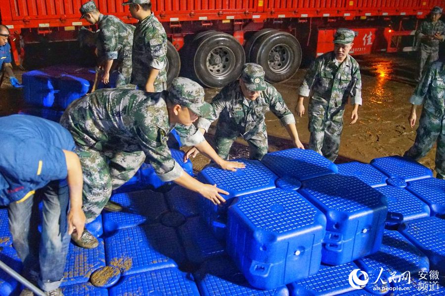 Província de Anhui constrói pontes flutuantes improvisadas em tempo recorde para garantir realiza??o do vestibular chinês