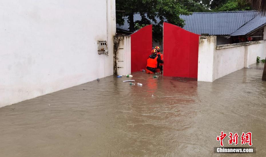 Chengdu lan?a resposta de emergência de controle de inunda??o de nível Ⅳ, milhares de pessoas s?o transferidas