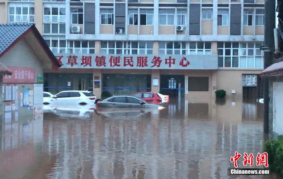 Chuva forte causa inunda??o em Ya’an, ?mais de 36000 pessoas transferidas